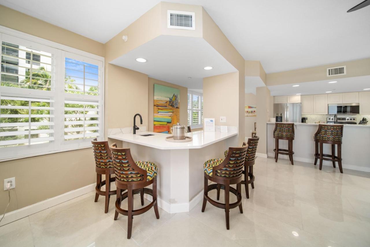 Gullwing Beach Front Resort Fort Myers Beach Extérieur photo