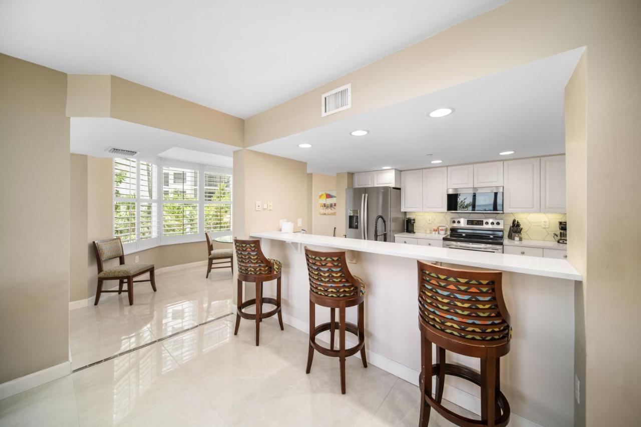 Gullwing Beach Front Resort Fort Myers Beach Extérieur photo